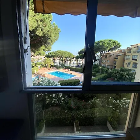 Avec Vue Port, Piscine & Parking Prive Апартаменти