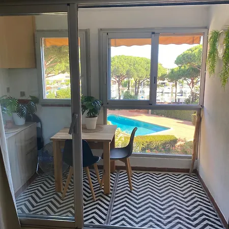 Avec Vue Port, Piscine & Parking Prive Apartment